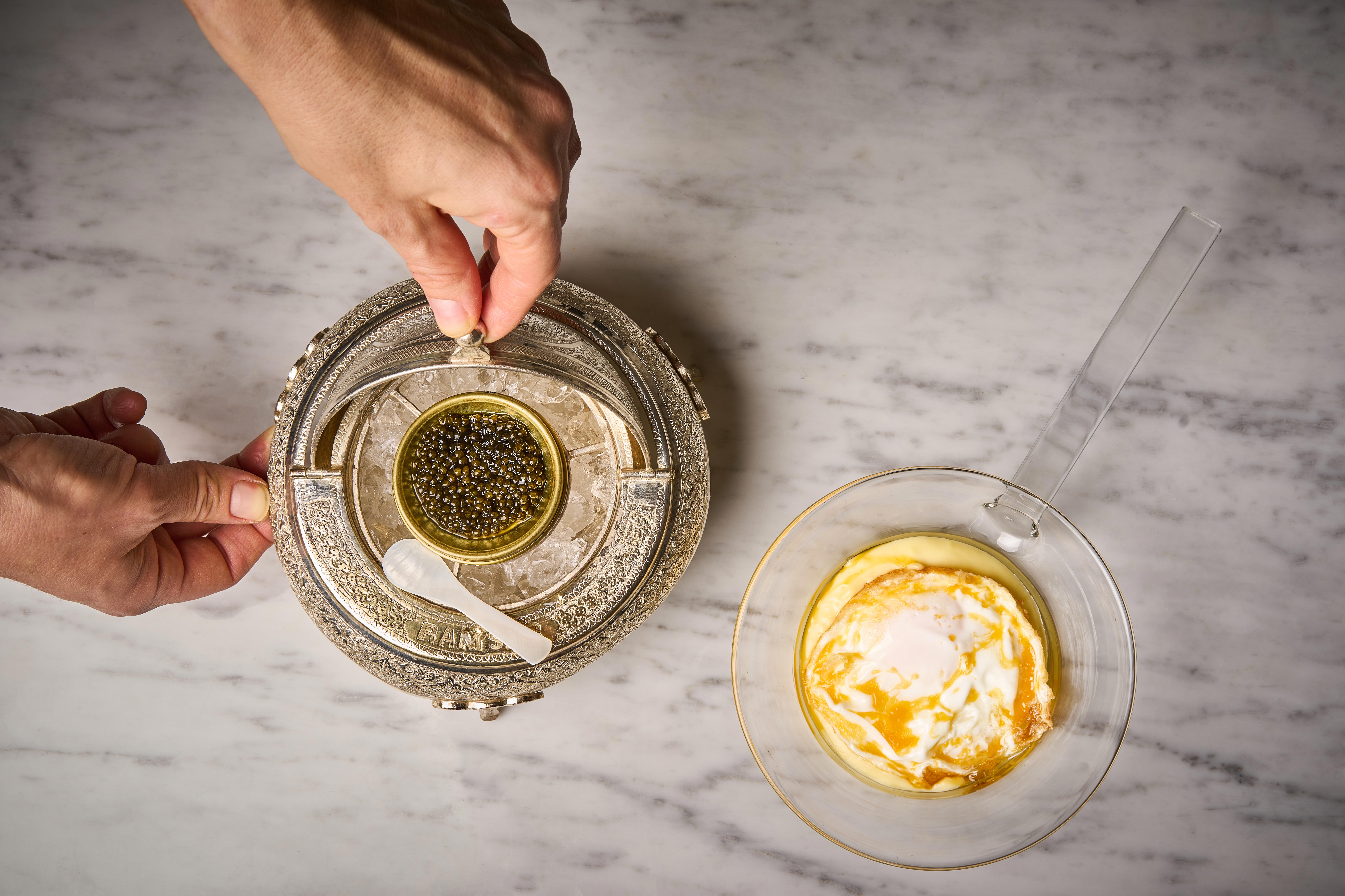 Caviar Rossini (30gr) con crema de patatas y huevo frito ecológico