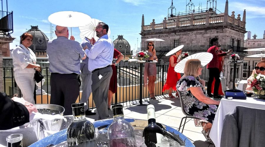 Cóctel corporativo en terraza de MYR Hotels, España